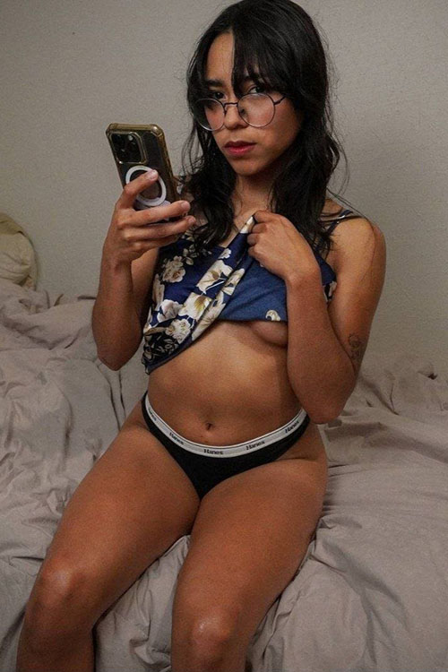 Asian Escort Girl - Nora